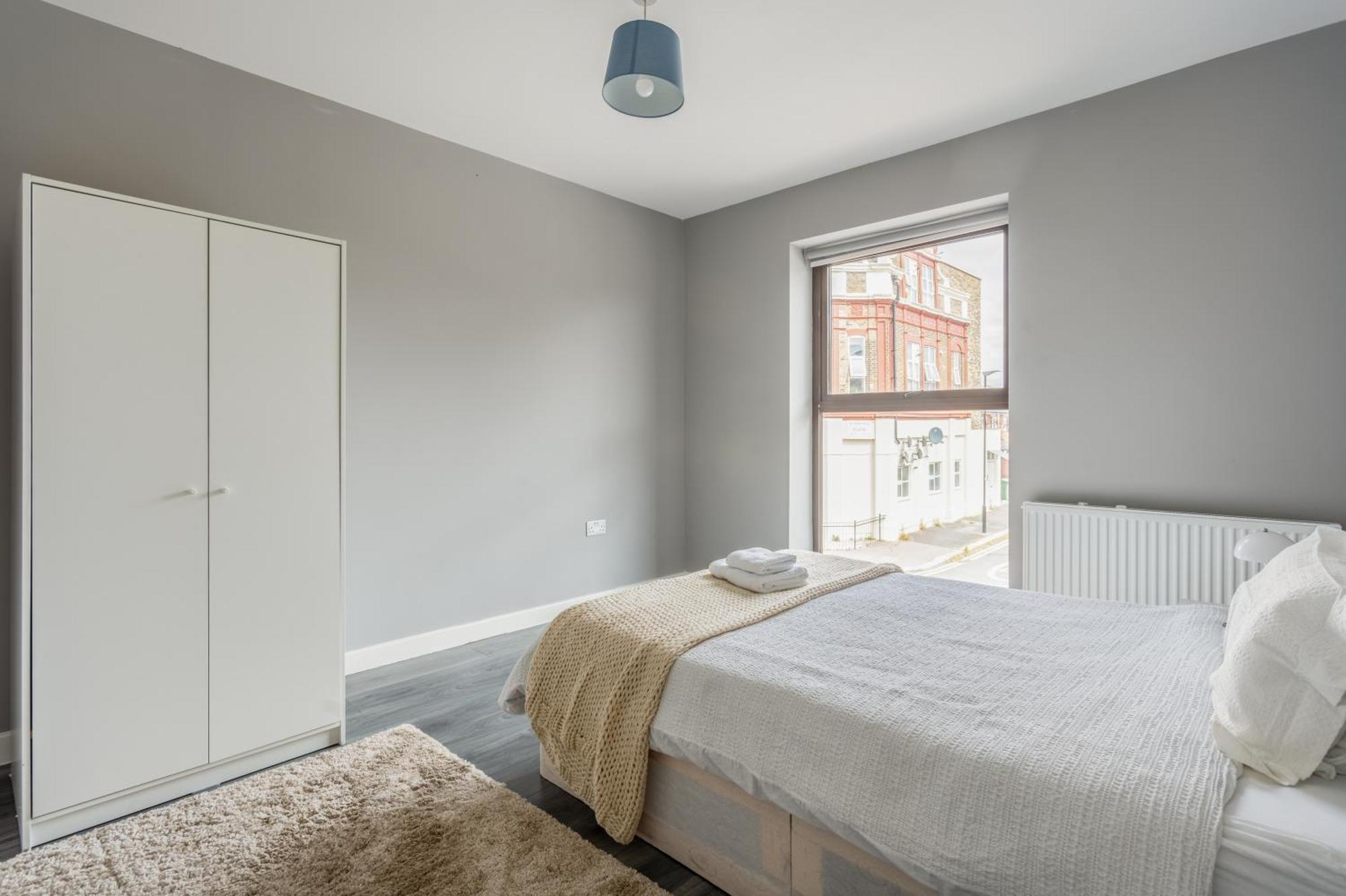 Modern Double Room With Shared Bathroom London Eksteriør billede
